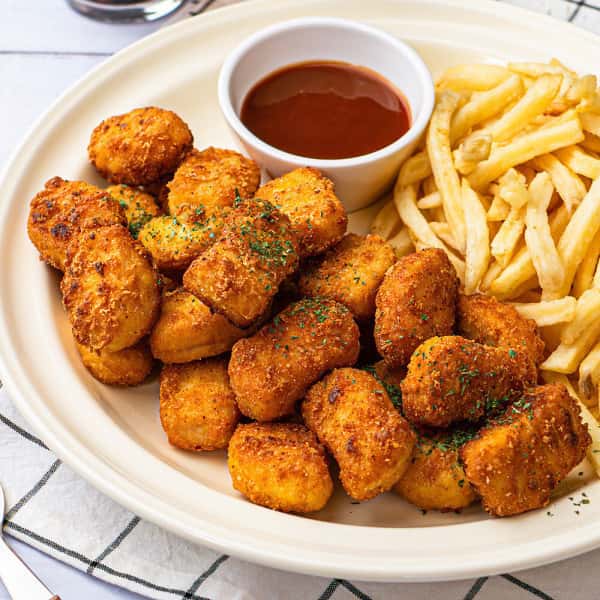 상품 01. 마니커 리얼통살 치킨너겟 300g x 6팩/국내산 닭고기 80.75%